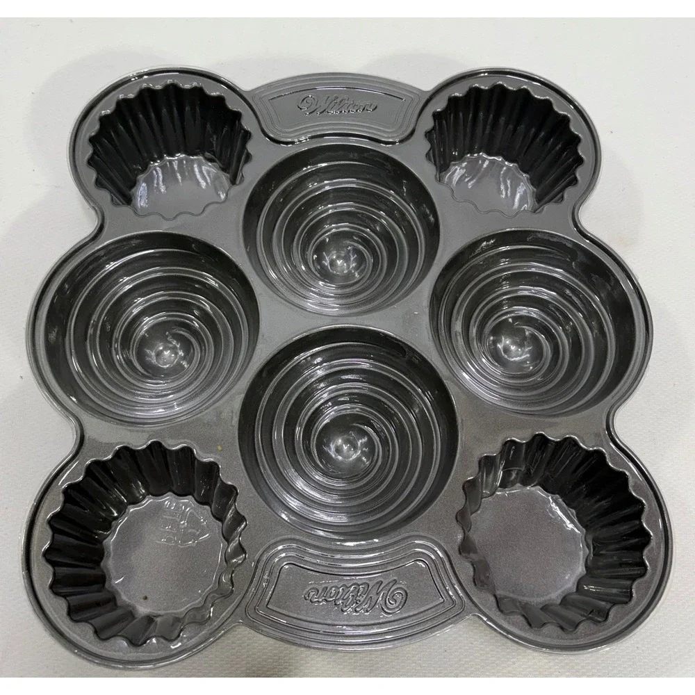 Wilton 8 Cavity Non-Stick Swirl and Fluted Muffin Cupcake Pan Gray Steel NEW